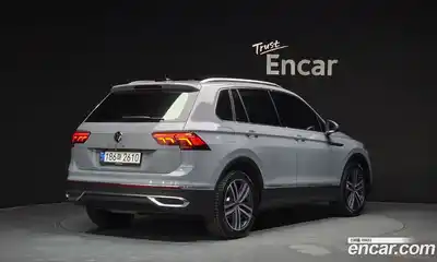 Volkswagen Tiguan 2022 2.0 Автомат в Москве № 168747, миниатюра 2