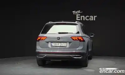 Volkswagen Tiguan 2022 2.0 Автомат в Москве № 168747, миниатюра 4
