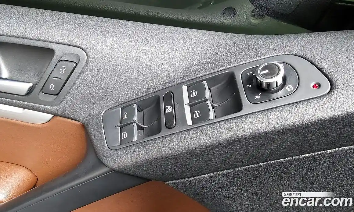 Volkswagen Tiguan 2014 2.0 Автомат в Москве № 168964, фото 14