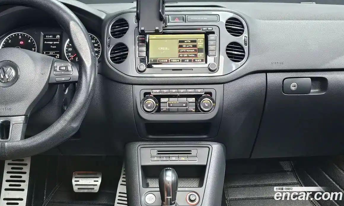 Volkswagen Tiguan 2014 2.0 Автомат в Москве № 168964, фото 18