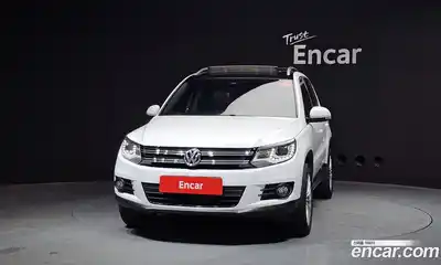 Volkswagen Tiguan 2014 2.0 Автомат в Москве № 168964, миниатюра 3