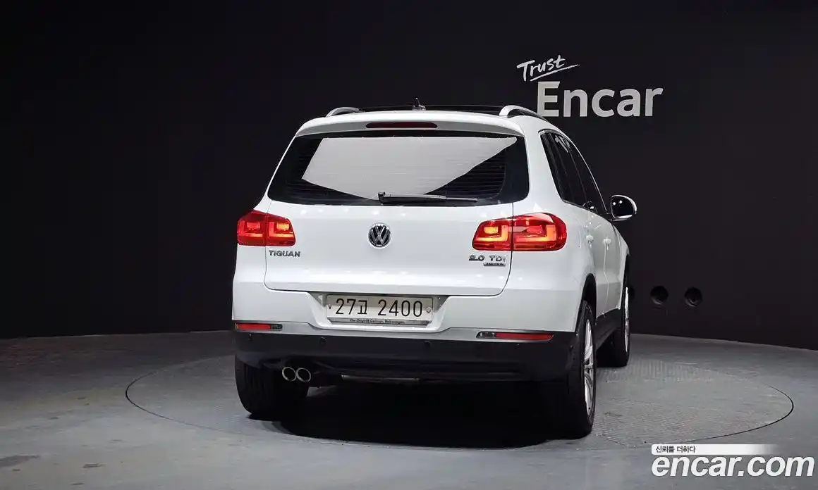 Volkswagen Tiguan 2014 2.0 Автомат в Москве № 168964, фото 4