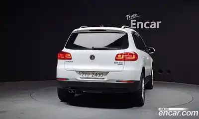 Volkswagen Tiguan 2014 2.0 Автомат в Москве № 168964, миниатюра 4