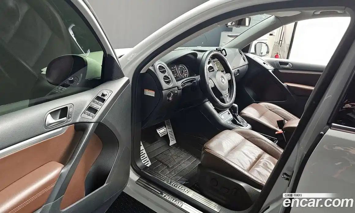 Volkswagen Tiguan 2014 2.0 Автомат в Москве № 168964, фото 10