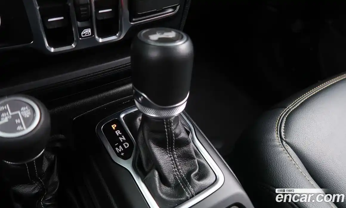 Jeep Wrangler 2024 2.0 Автомат в Москве № 169940, фото 9