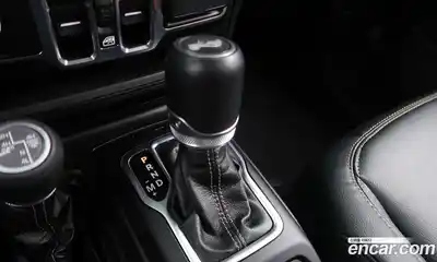 Jeep Wrangler 2024 2.0 Автомат в Москве № 169940, миниатюра 9