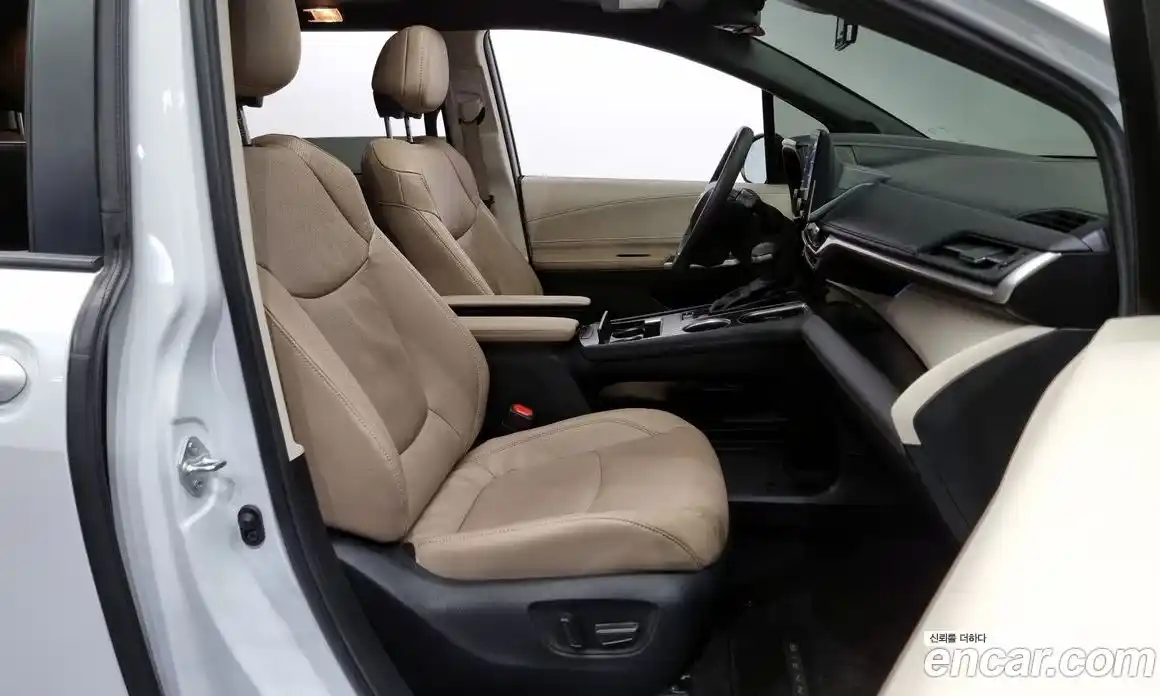 Toyota Sienna 2023 2.5 Автомат в Москве № 170240, фото 12