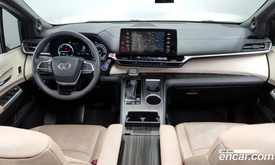 Toyota Sienna 2023 2.5 Автомат в Москве № 170240, фото 7