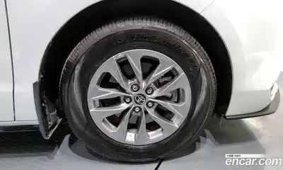 Toyota Sienna 2023 2.5 Автомат в Москве № 170240, миниатюра 9