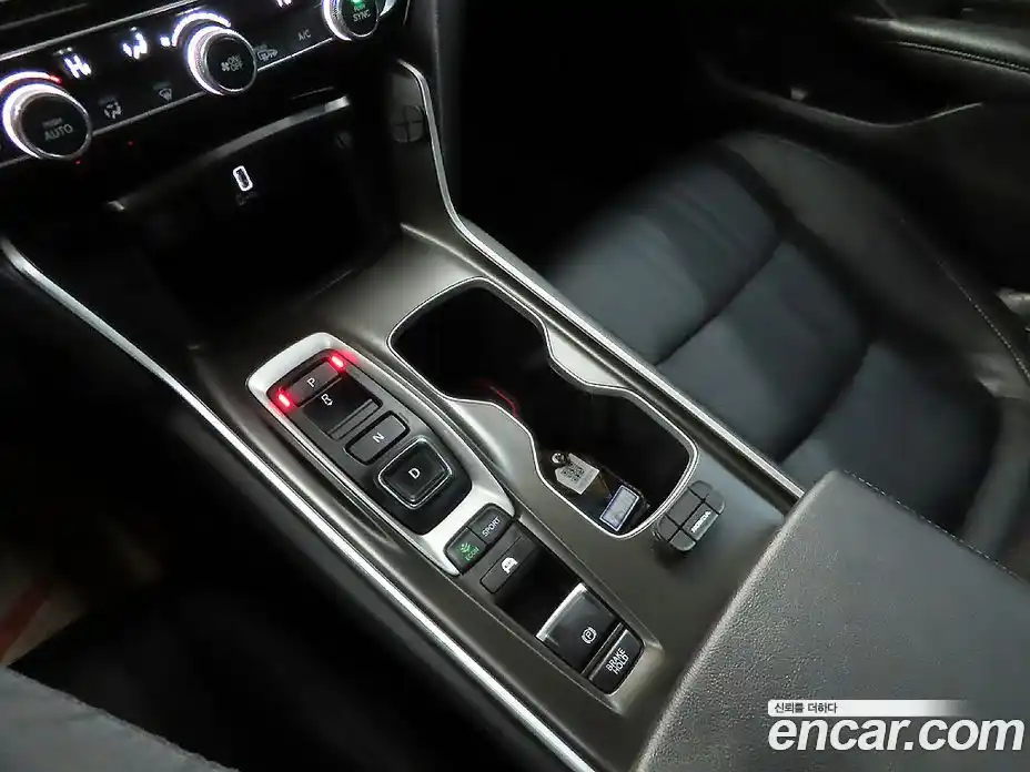 Honda Accord 2019 2.0 Автомат в Москве № 170544, фото 13