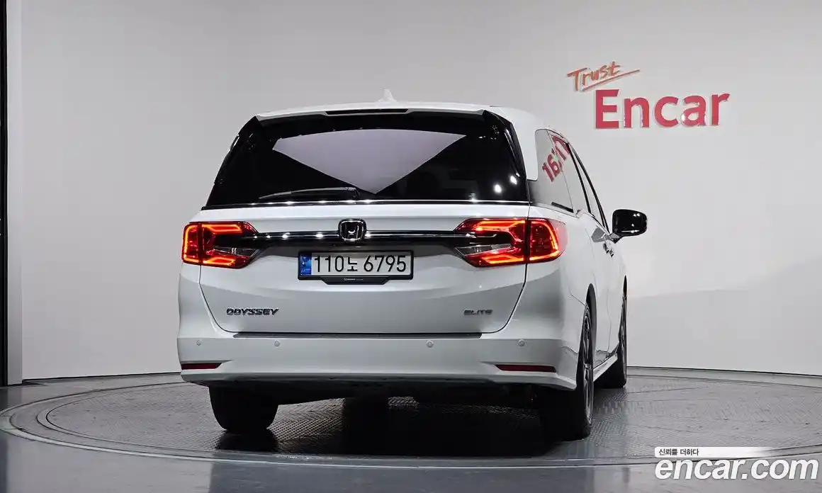 Honda Odyssey 2022 3.5 Автомат в Москве № 170627, фото 4