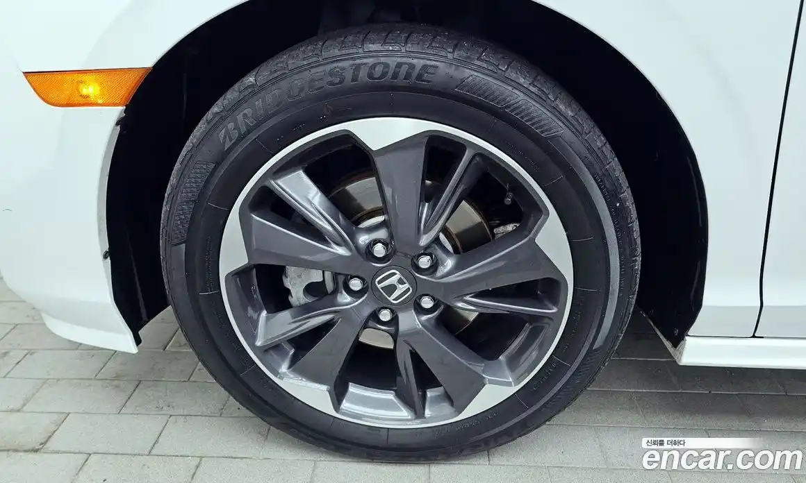 Honda Odyssey 2022 3.5 Автомат в Москве № 170627, фото 5