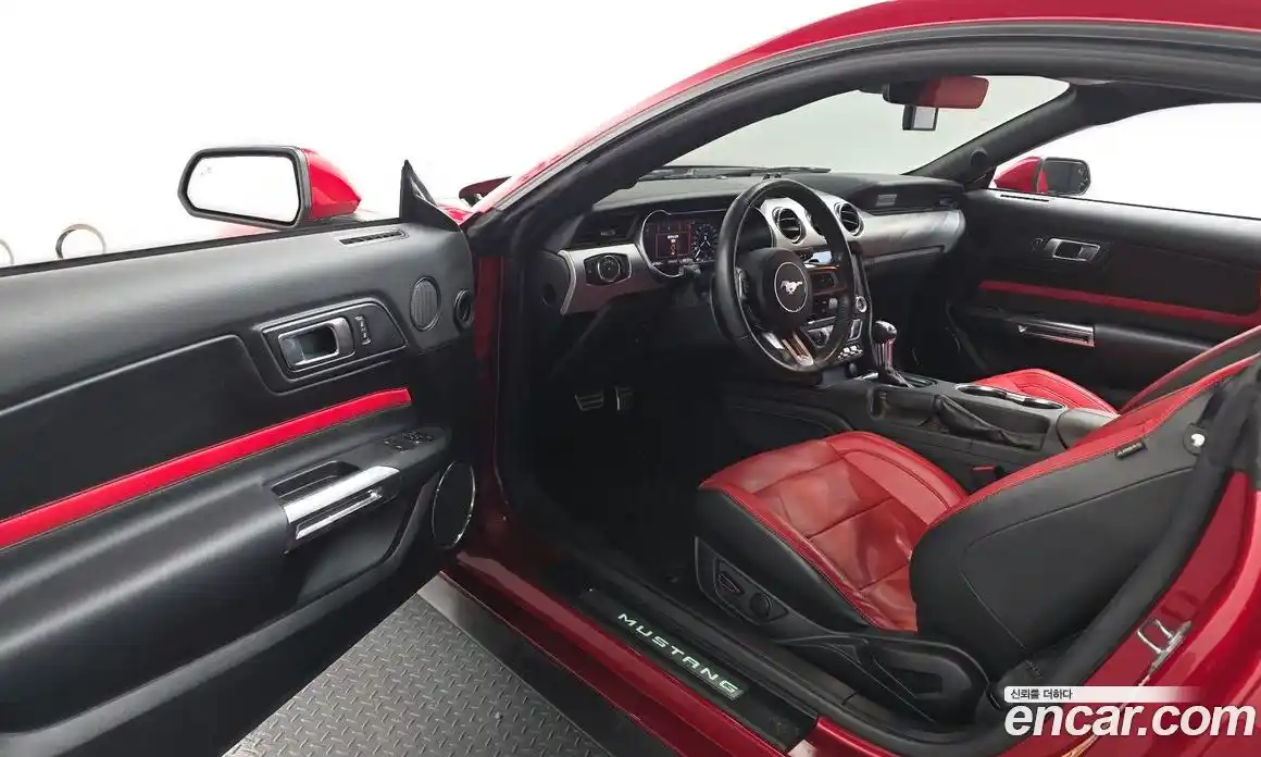 Ford Mustang 2023 2.3 Автомат в Москве № 170894, фото 13