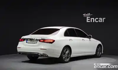 Mercedes-Benz E-Class 2021 2.0 Автомат в Москве № 178724, миниатюра 12