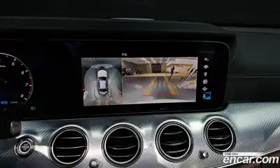 Mercedes-Benz E-Class 2021 2.0 Автомат в Москве № 178724, миниатюра 4