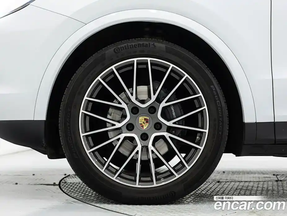 Porsche Cayenne 2023 3.0 Автомат в Москве № 184987, фото 5