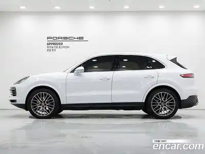 Porsche Cayenne 2023 3.0 Автомат в Москве № 184987, миниатюра 6