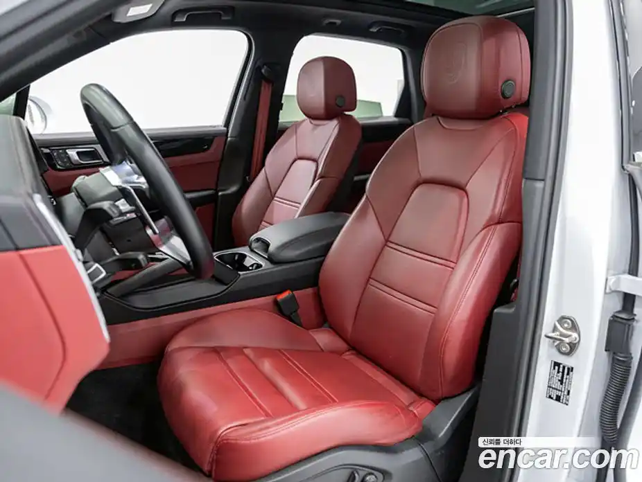 Porsche Cayenne 2023 3.0 Автомат в Москве № 184987, фото 10