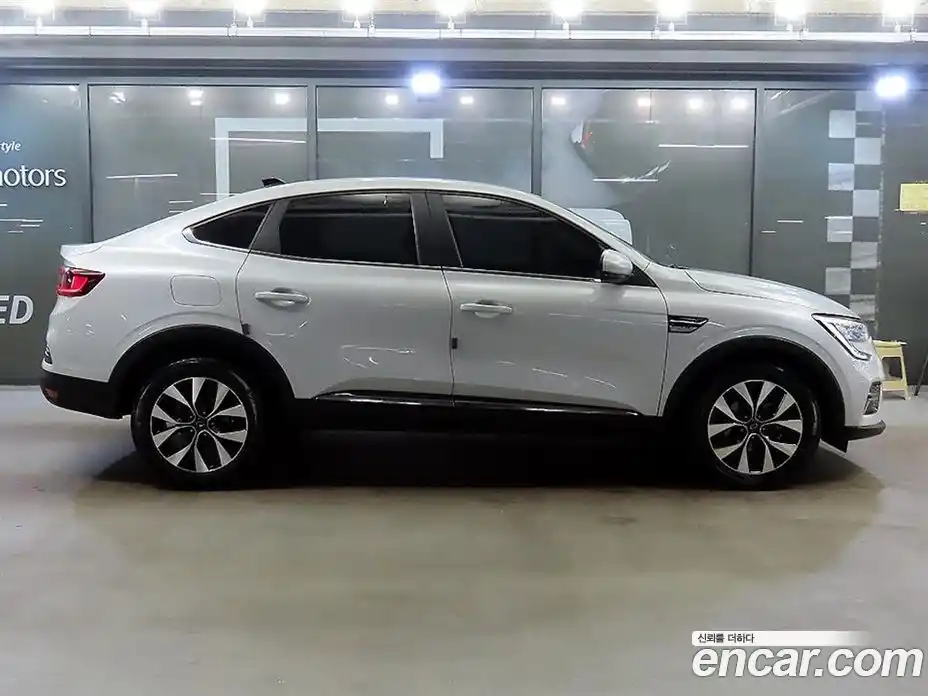 Renault XM3 2023 1.6 Автомат в Москве № 185523, фото 3