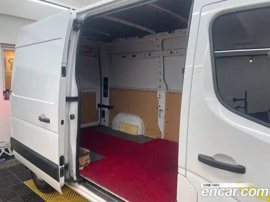 Renault Master 2019 2.3 Механическая в Москве № 185673, фото 17