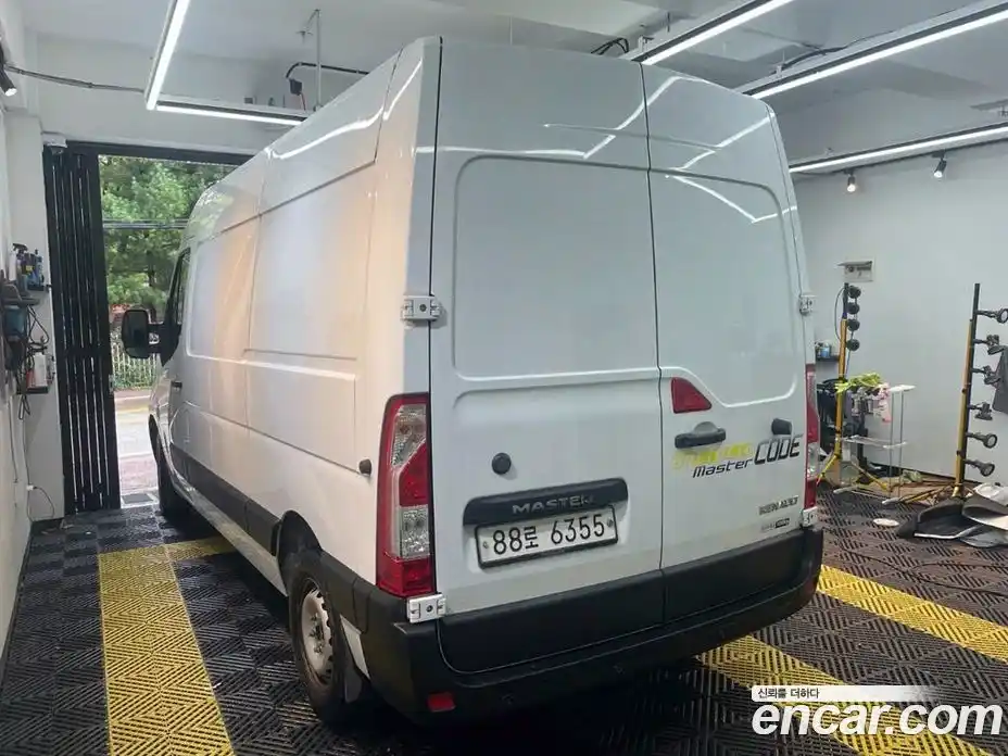 Renault Master 2019 2.3 Механическая в Москве № 185673, фото 5