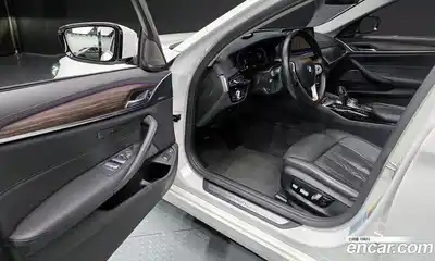 BMW 5-Series 2022 2.0 Автомат в Москве № 192332, миниатюра 2