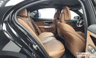 Mercedes-Benz E-Class, 2025