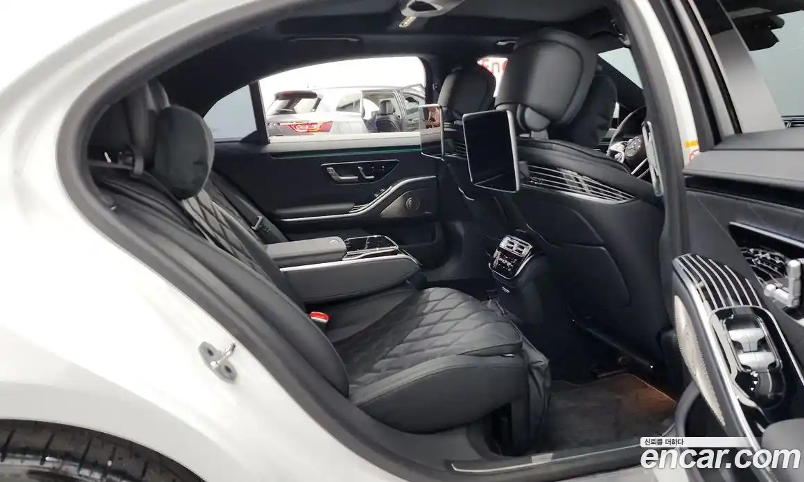 Mercedes-Benz S-Class 2024 4.0 Автомат в Москве № 193845, фото 18