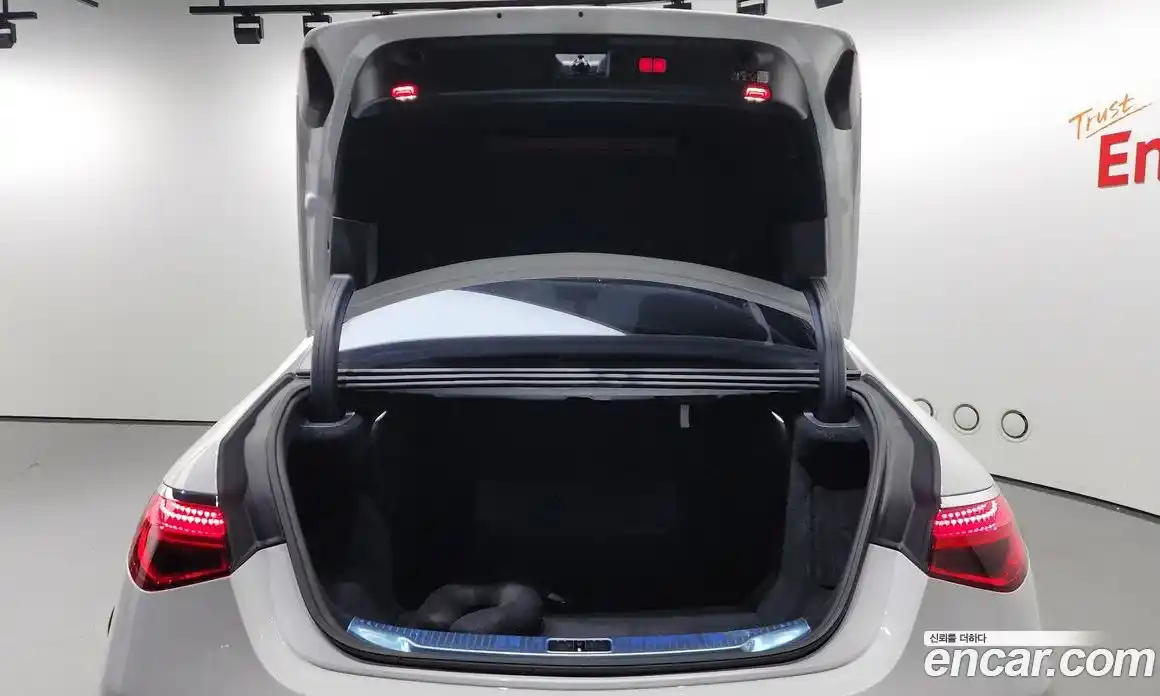 Mercedes-Benz S-Class 2024 4.0 Автомат в Москве № 193845, фото 3