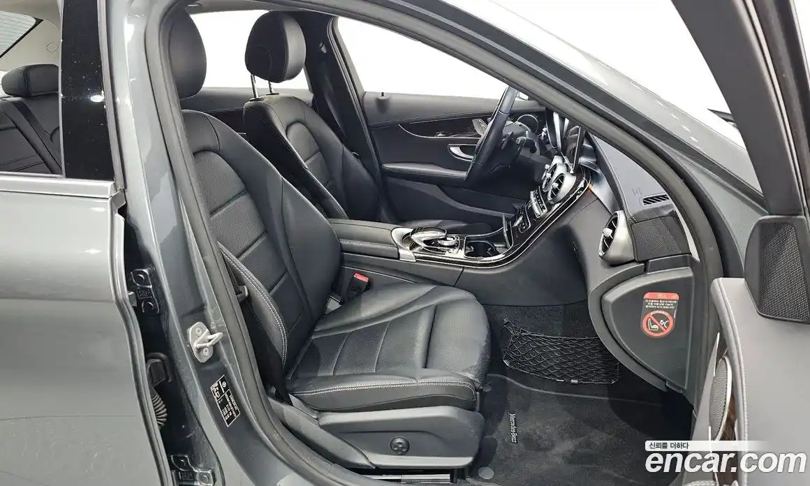 Mercedes-Benz C-Class 2018 2.0 Автомат в Москве № 194364, фото 15