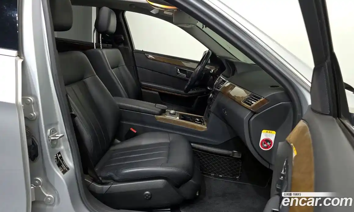 Mercedes-Benz E-Class 2011 3.5 Автомат в Москве № 194982, фото 16