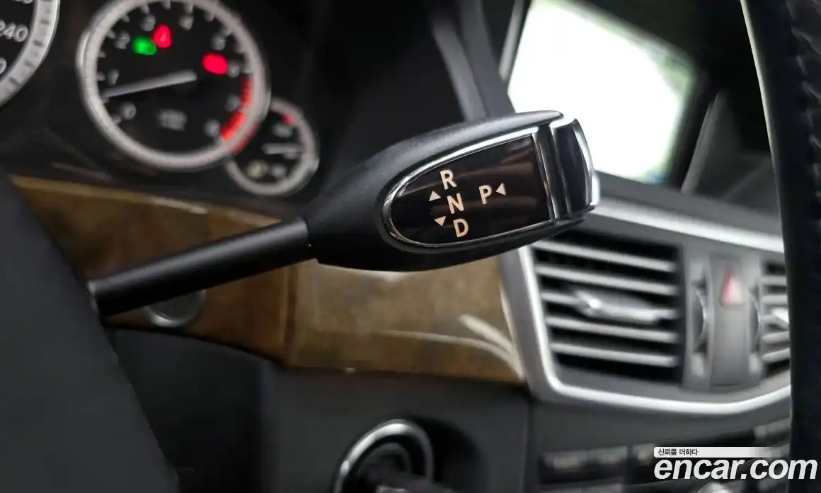 Mercedes-Benz E-Class 2011 3.5 Автомат в Москве № 194982, фото 4