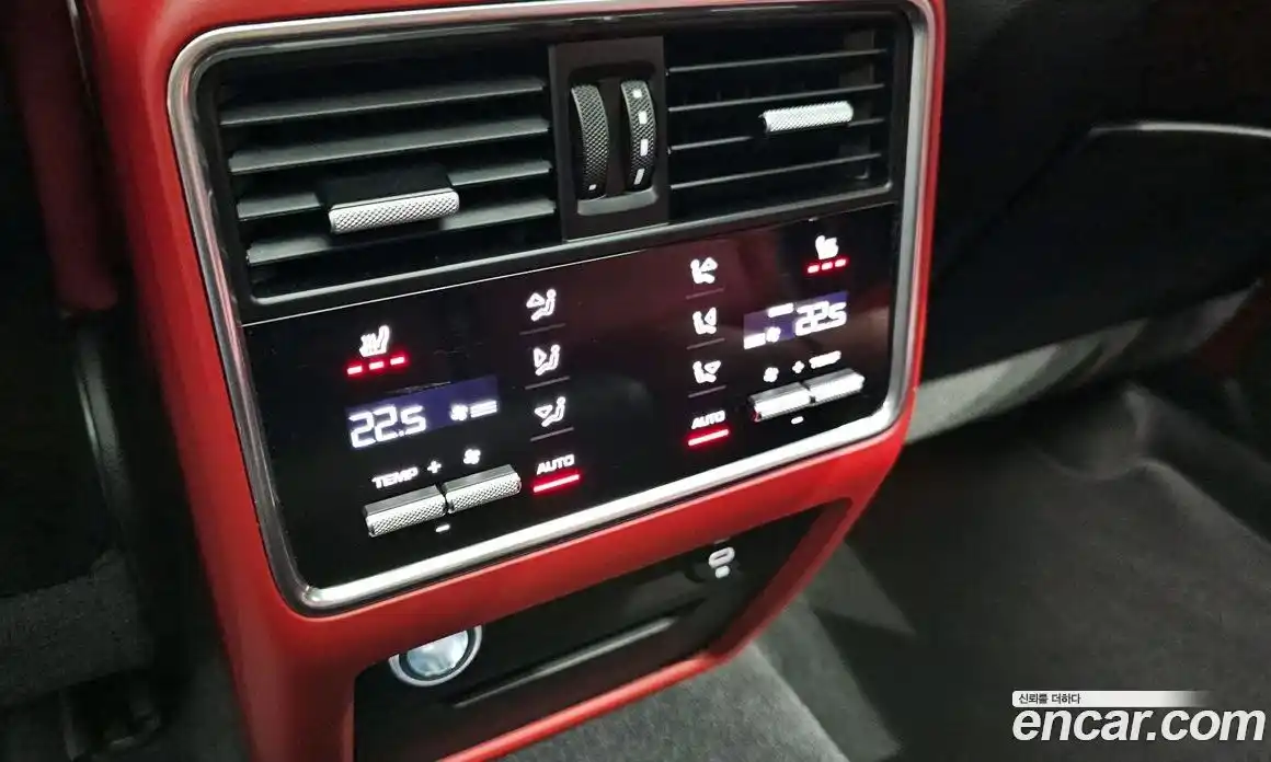 Porsche Cayenne 2023 3.0 Автомат в Москве № 197130, фото 18