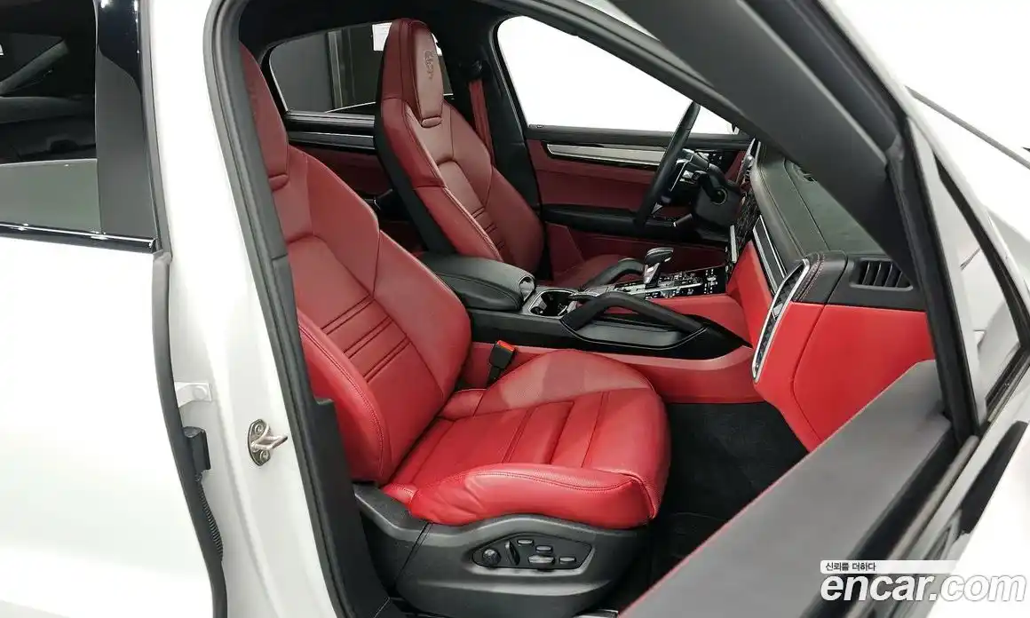 Porsche Cayenne 2023 3.0 Автомат в Москве № 197130, фото 10