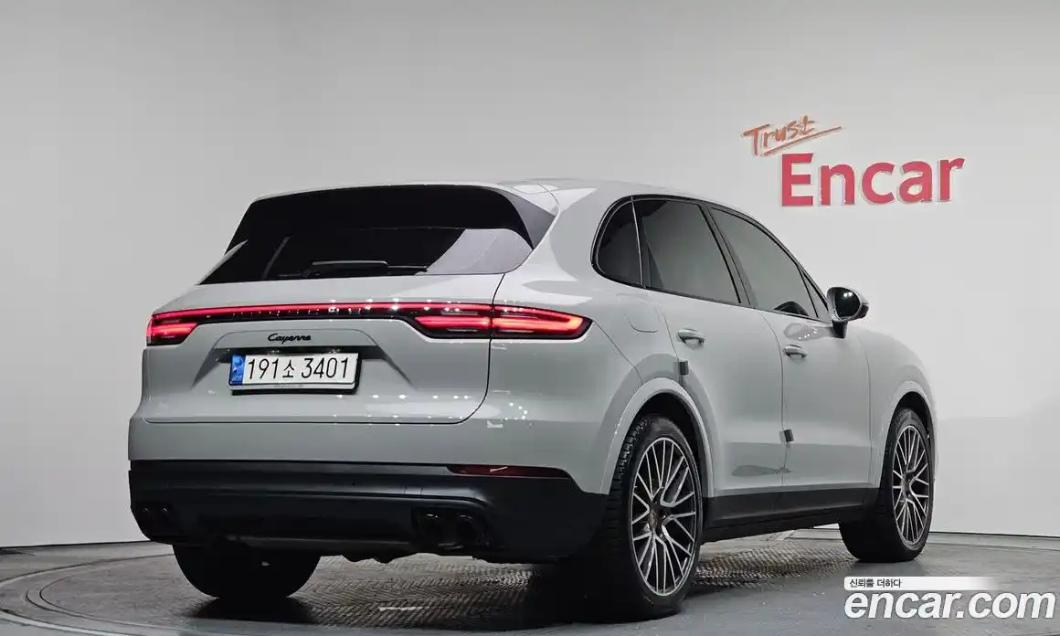 Porsche Cayenne 2022 3.0 Автомат в Москве № 197188, фото 10