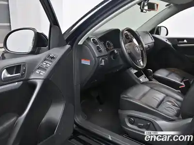 Volkswagen Tiguan 2016 2.0 Автомат в Москве № 199327, миниатюра 11