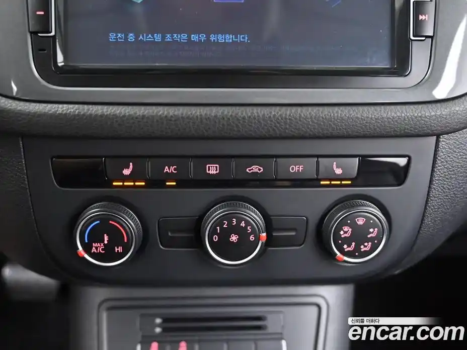 Volkswagen Tiguan 2016 2.0 Автомат в Москве № 199327, фото 17