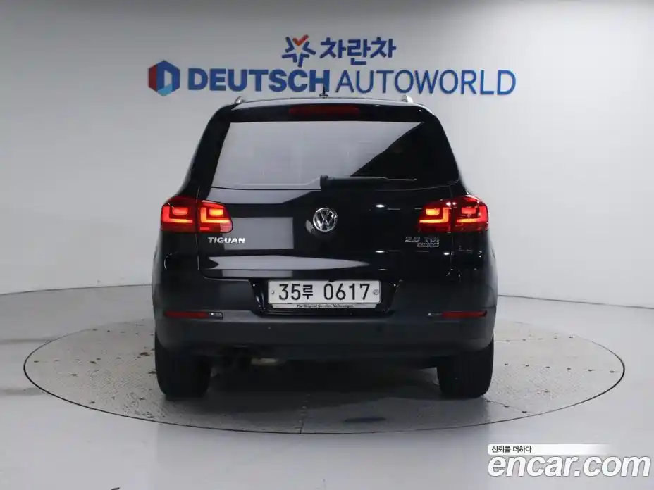 Volkswagen Tiguan 2016 2.0 Автомат в Москве № 199327, фото 4