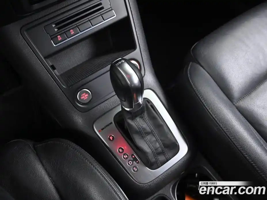 Volkswagen Tiguan 2016 2.0 Автомат в Москве № 199327, фото 9