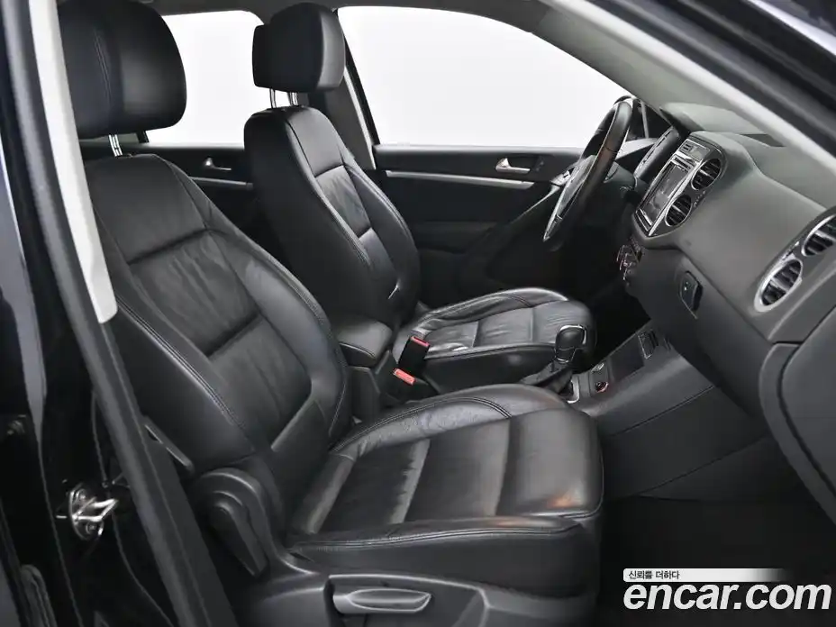 Volkswagen Tiguan 2016 2.0 Автомат в Москве № 199327, фото 10