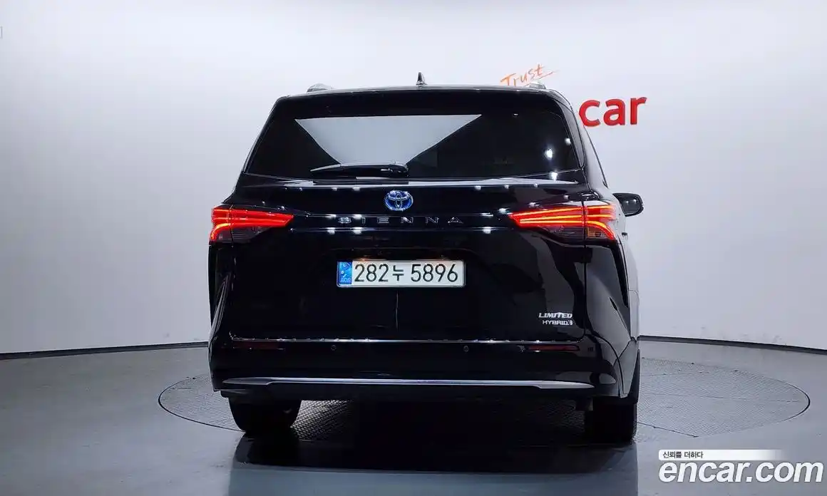 Toyota Sienna 2022 2.5 Автомат в Москве № 199514, фото 15