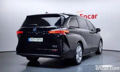 Toyota Sienna 2022 2.5 Автомат в Москве № 199514, миниатюра 3
