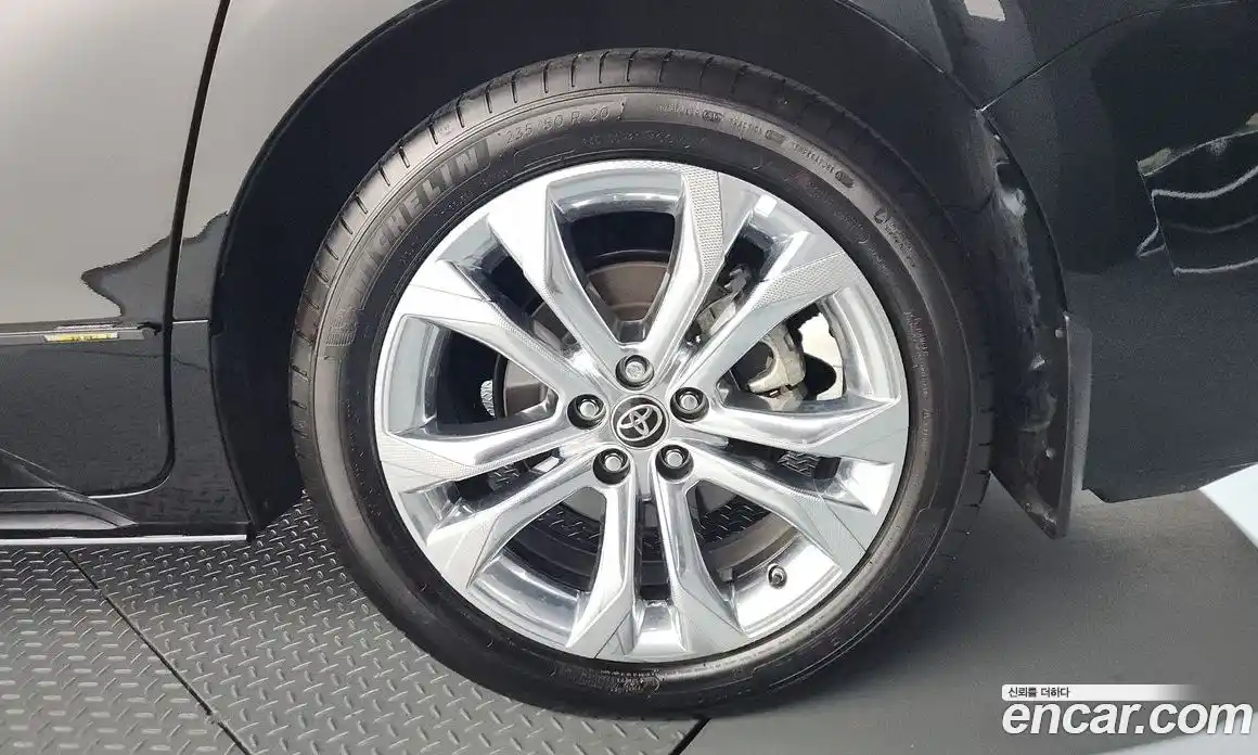 Toyota Sienna 2022 2.5 Автомат в Москве № 199514, фото 4