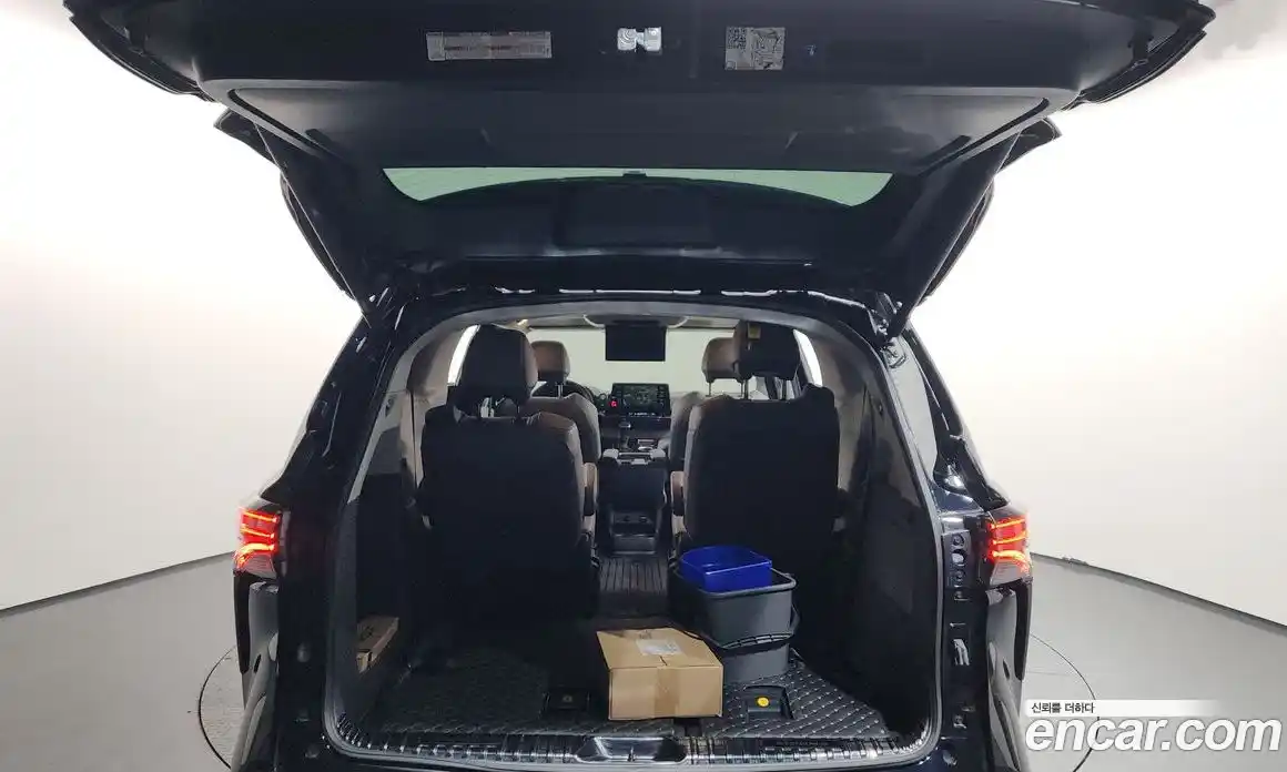 Toyota Sienna 2022 2.5 Автомат в Москве № 199514, фото 9