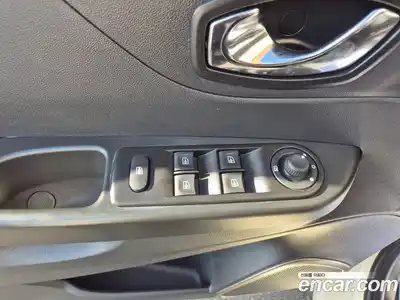 Renault QM3 2016 1.5 Автомат в Москве № 209911, миниатюра 4