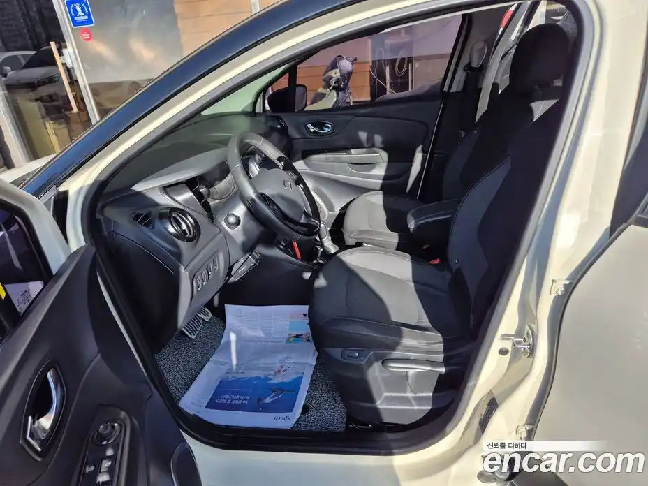 Renault QM3 2016 1.5 Автомат в Москве № 209911, фото 6