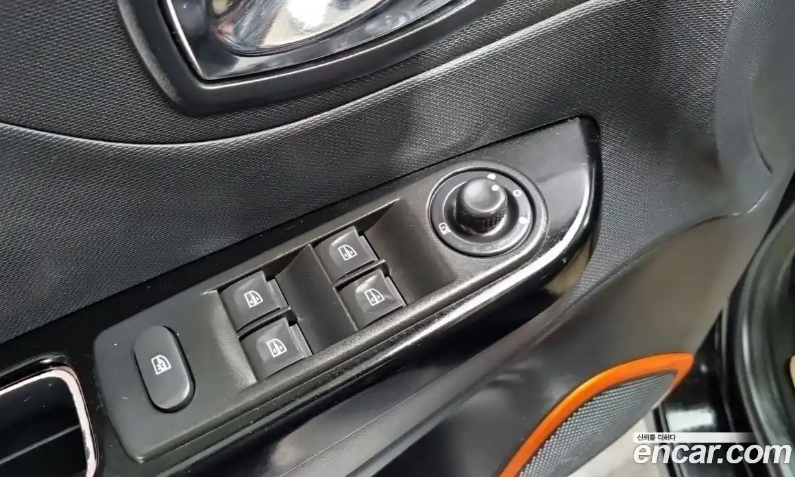 Renault QM3 2014 1.5 Автомат в Москве № 210039, фото 15