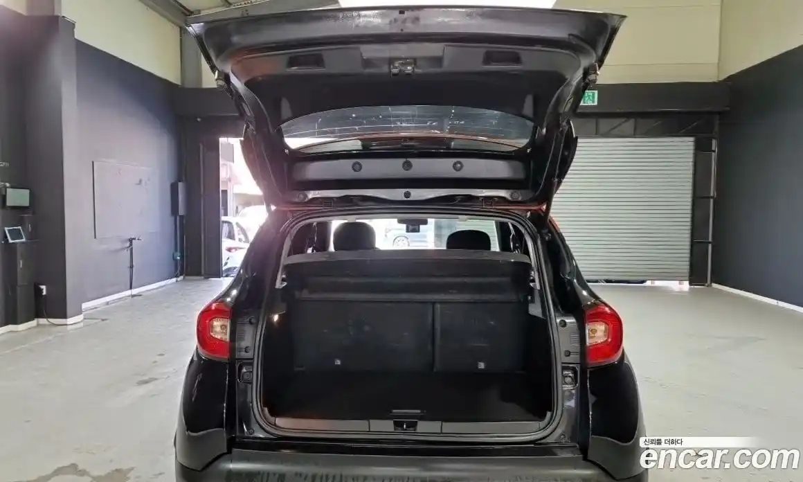 Renault QM3 2014 1.5 Автомат в Москве № 210039, фото 17