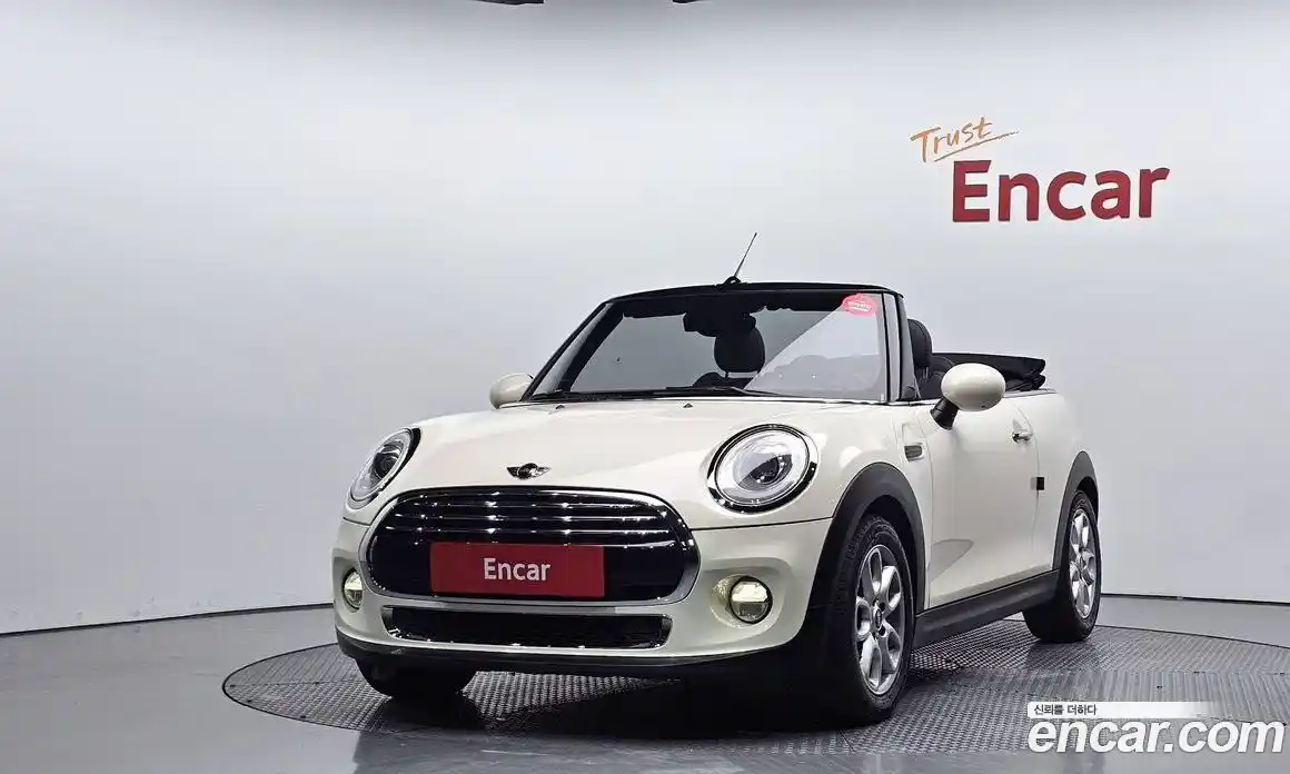 Mini Cooper Convertible 2017 1.5 Автомат в Москве № 211264, фото 4