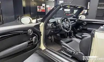 Mini Cooper Convertible 2017 1.5 Автомат в Москве № 211264, миниатюра 8